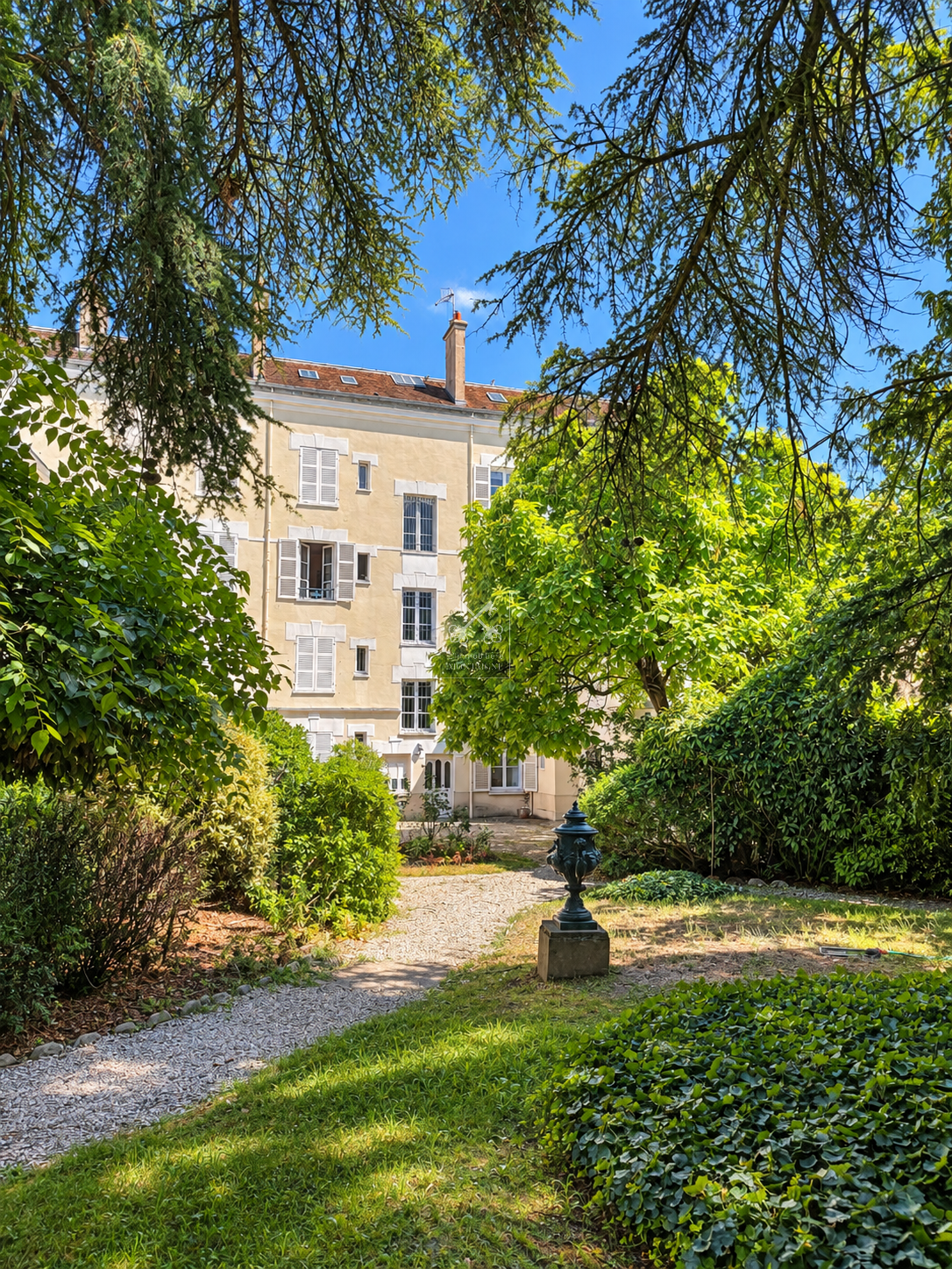 Appartement à vendre à Fontainebleau, 99 m², 4 pièces – photo 2 sur 11